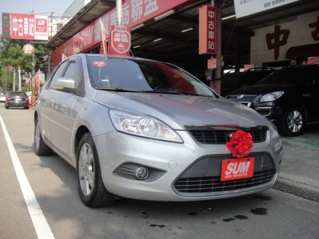11 Focus 1.8 五門 銀~女用車.車極美!  第2張相片