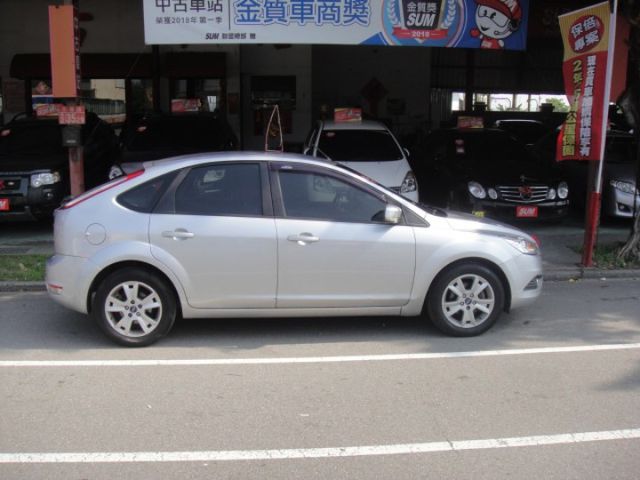 11 Focus 1.8 五門 銀~女用車.車極美!  第19張相片