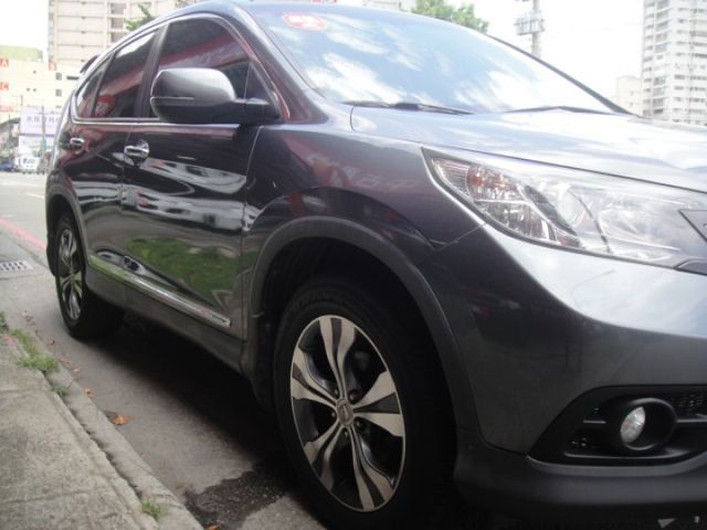 13 CR-V 2.4 灰~VTI-S天窗款~感應HID大燈.快撥.影音.4氣囊.車極美!  第20張相片