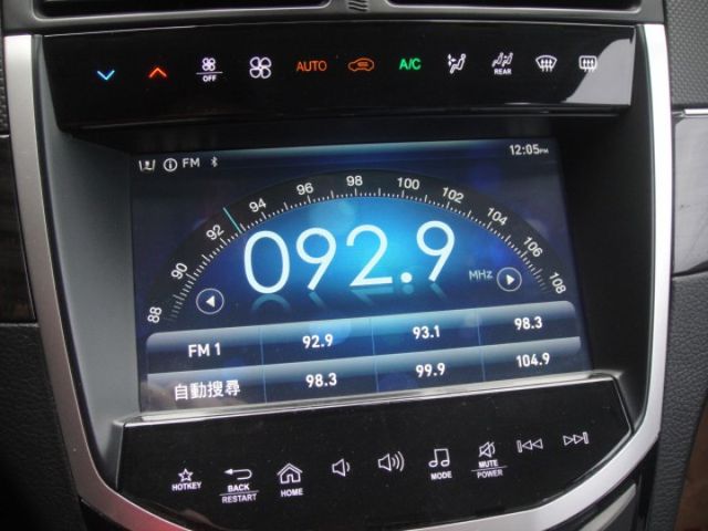 20 M7 2.2t 白 智能影音八人坐~祇跑6.4萬公里.車況極新很美!  第10張相片