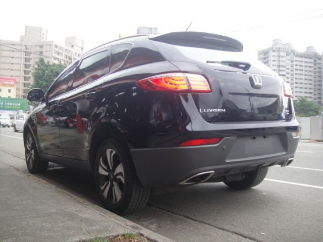 黑/黑 尊爵型~很是新.車況極美!  第5張相片