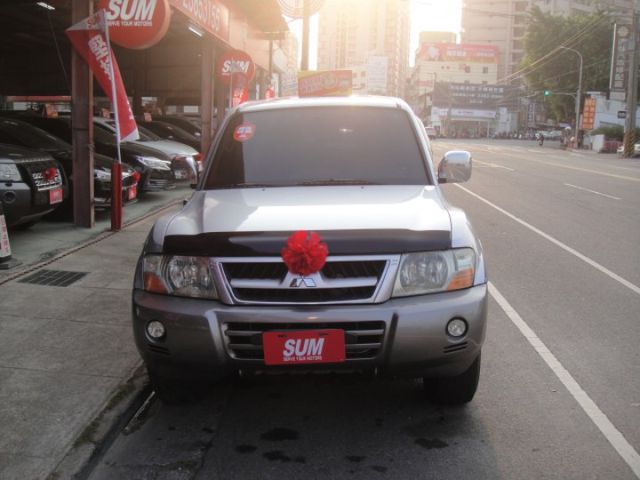 05 Pajero 3.8 銀~新引擎更有力.無涉水.全車無待修.極美!  第1張相片