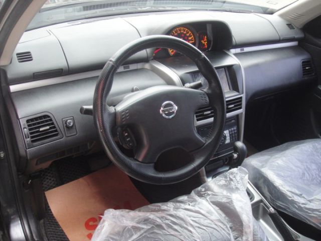 06 X-Trail 2.0 黑/黑~天窗頂級型.黑內裝.車車極省油極美!  第7張相片