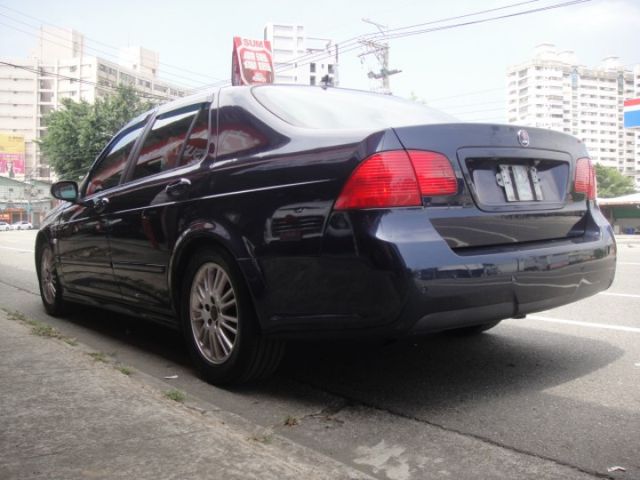 06 SAAB 新大9-5 2.0t VECTOR 莫內藍~路上飛行器~真是美!  第17張相片