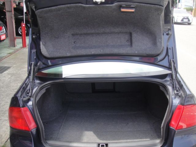 06 SAAB 新大9-5 2.0t VECTOR 莫內藍~路上飛行器~真是美!  第18張相片