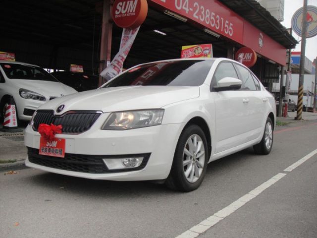 15 Octavia 1.6 灰 柴油~每公升跑22.9公里.媲美油電車.車極美!  第2張相片