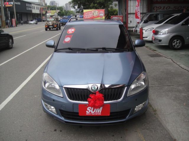 11 Fabia Combi 1.2 TSi~汽油版.祇跑10萬km.小姐車.車極新!  第1張相片