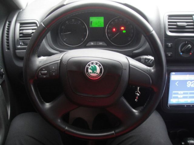 11 Fabia Combi 1.2 TSi~汽油版.祇跑10萬km.小姐車.車極新!  第5張相片