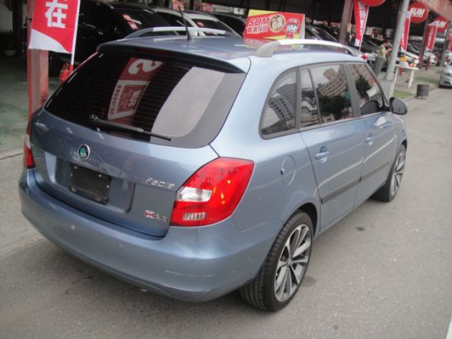 11 Fabia Combi 1.2 TSi~汽油版.祇跑10萬km.小姐車.車極新!  第14張相片