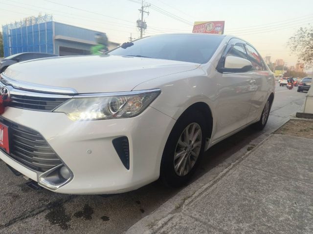 15 Camry 2.0 白~女用車.車極美!  第7張相片
