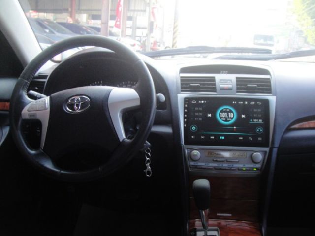 09 Camry2.4 黑/黑~祇跑17.6萬KM.都停車庫.無菸.車極美!  第19張相片