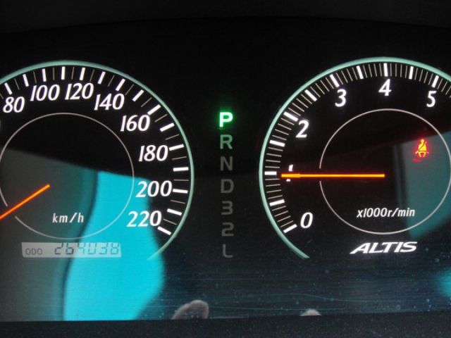 1.8 E版 灰~純一手.HID.老先生開.每5000km保養.很是顧車!  第12張相片