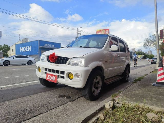 03 Terios 1.3 白 4WD~小悍馬.全車全新烤漆.很美!  第3張相片