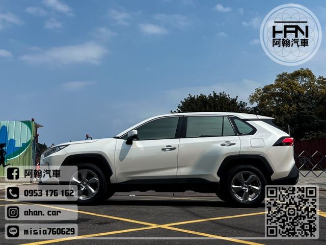 2019年9月【RAV4 5代】2.0 白 ❱❱❱ 旗艦 ╳ SUM聯盟 ╳ 里程保證 ╳ 實車實價  第4張相片