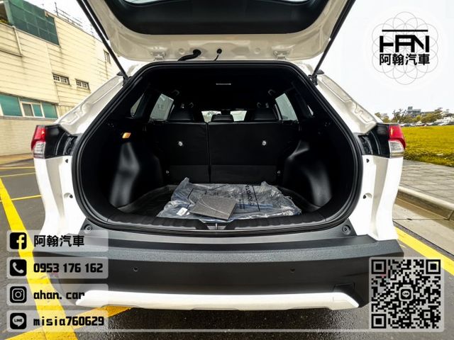 2022年6月【COROLLA CROSS】1.8 白 ❱❱❱ 豪華油電 ╳ SUM聯盟 ╳ 里程保證 ╳ 實車實價  第9張相片