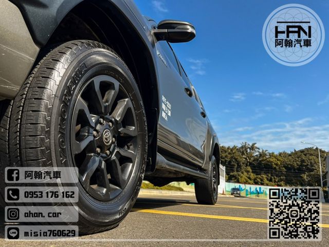 2022年2月【TOYOTA HILUX 4WD】2.8 棕 ❱❱❱ SUM聯盟 ╳ 里程保證 ╳ 實車實價  第10張相片