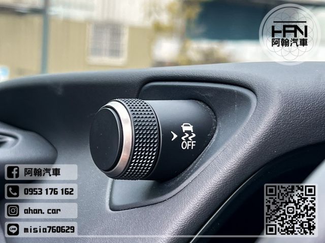 2020年3月【UX250H】2.0 白 ❱❱❱ 油電豪華/環景/盲點 ╳ SUM聯盟 ╳ 里程保證 ╳ 實車實價  第14張相片