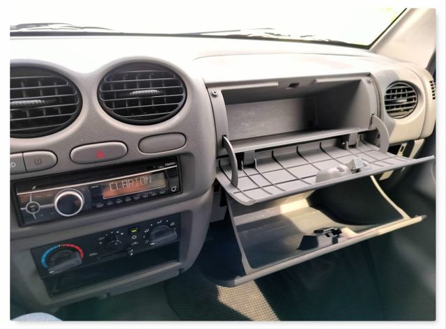 Veryca 菱利 A190 1.3L 跑9萬 2人座 手排 塑鋁廂式 2WD  第8張相片