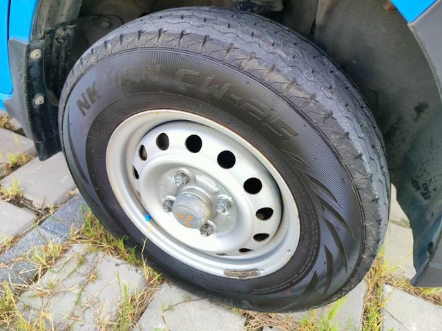 Veryca 菱利 A190 1.3L 跑9萬 2人座 手排 塑鋁廂式 2WD  第9張相片