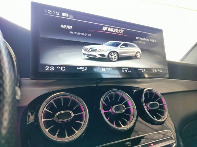 GLC250 4MATIC AMG Line 總代理 滿配 2.0L 認證車 ACC  第8張相片