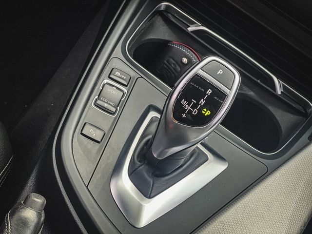 BMW寶馬 330I  第8張相片