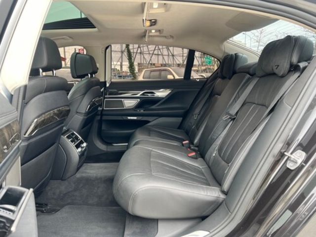 BMW寶馬 740LI  第10張相片