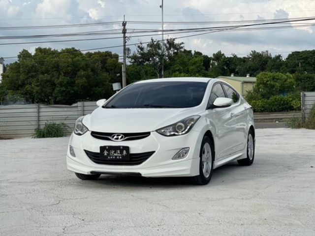 HYUNDAI現代 ELANTRA  第1張相片