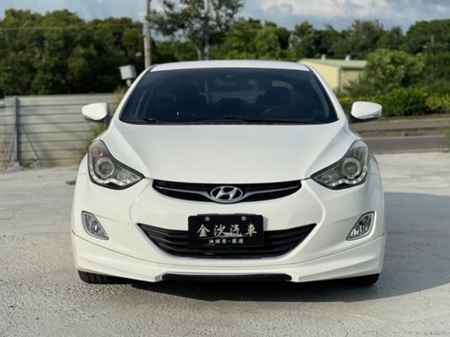 HYUNDAI現代 ELANTRA  第3張相片