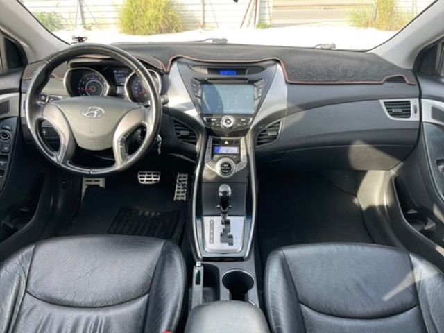 HYUNDAI現代 ELANTRA  第5張相片