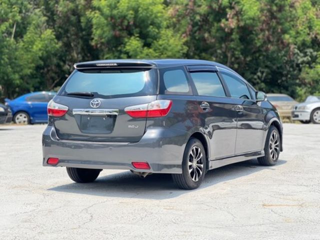 TOYOTA豐田 WISH  第2張相片
