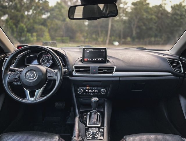 MAZDA馬自達 MAZDA 3  第3張相片