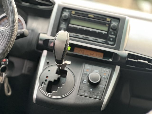 TOYOTA豐田 WISH  第7張相片