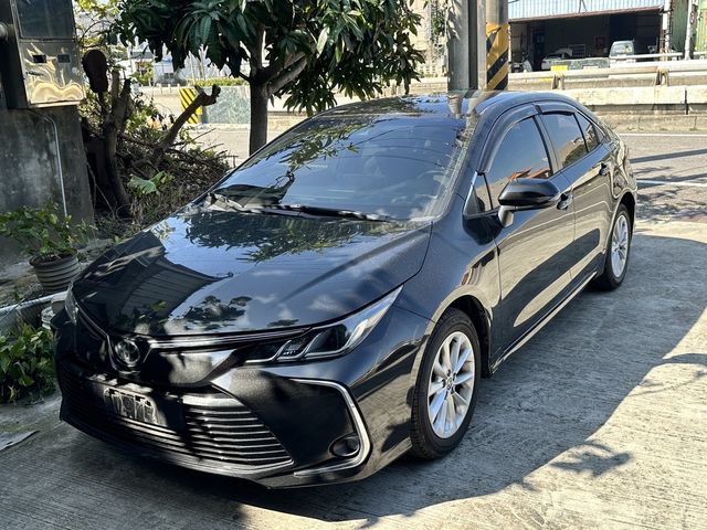 TOYOTA豐田 ALTIS  第1張相片