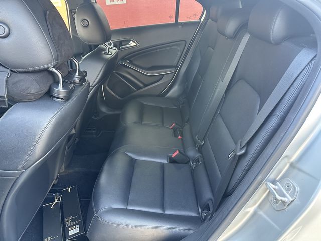 M-BENZ賓士 A180  第4張相片