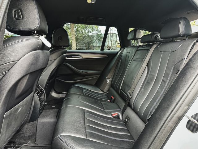 BMW寶馬 520I  第10張相片