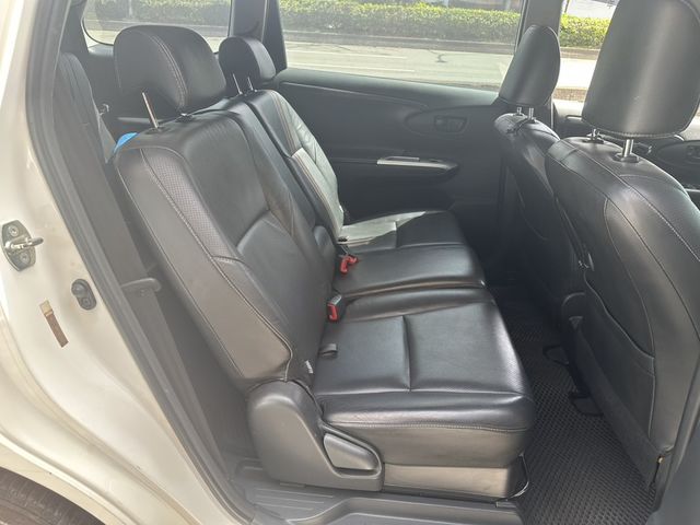 TOYOTA豐田 WISH  第3張相片