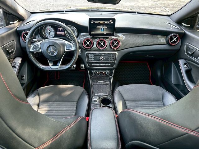 M-BENZ賓士 CLA250  第6張相片