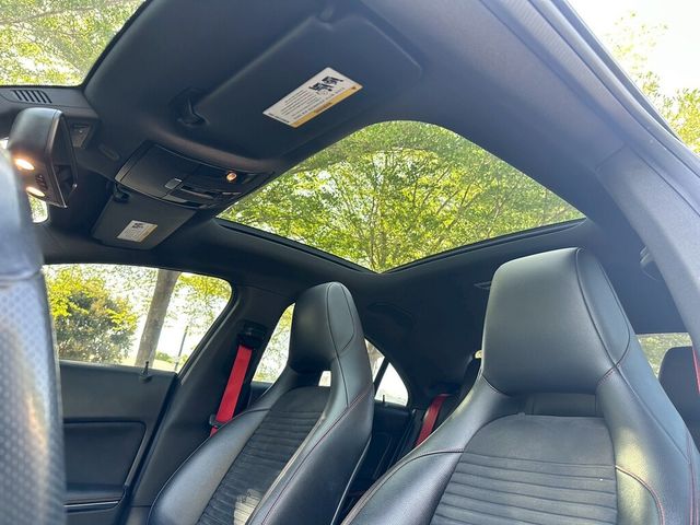 M-BENZ賓士 CLA250  第8張相片
