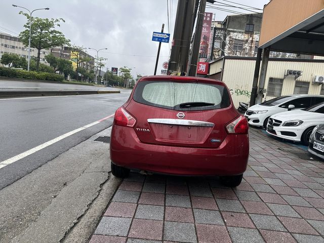 NISSAN日產 TIIDA  第6張相片