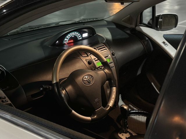 TOYOTA豐田 YARIS  第3張相片
