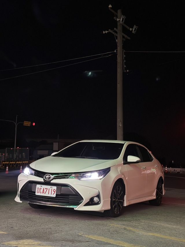 TOYOTA豐田 ALTIS  第1張相片