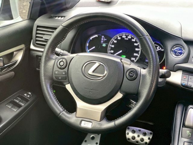LEXUS凌志 CT200H  第6張相片