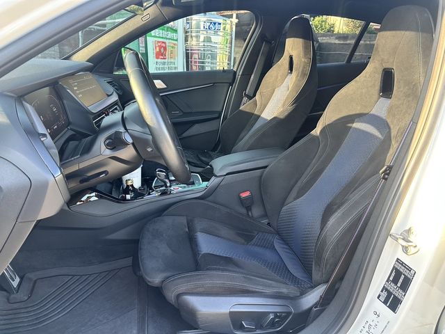 BMW寶馬 118I  第4張相片