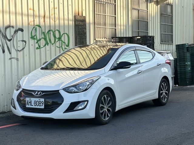 HYUNDAI現代 ELANTRA  第1張相片