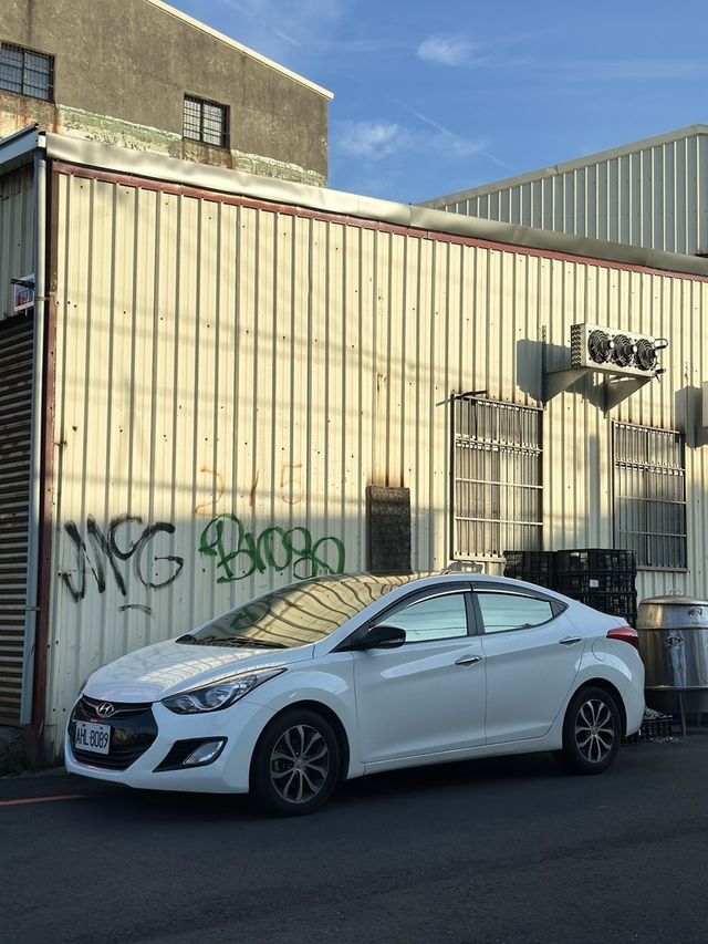 HYUNDAI現代 ELANTRA  第4張相片