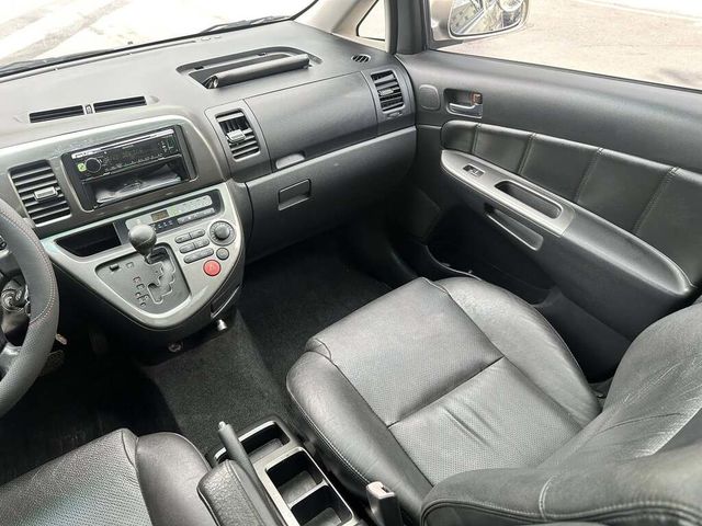 TOYOTA豐田 WISH  第3張相片