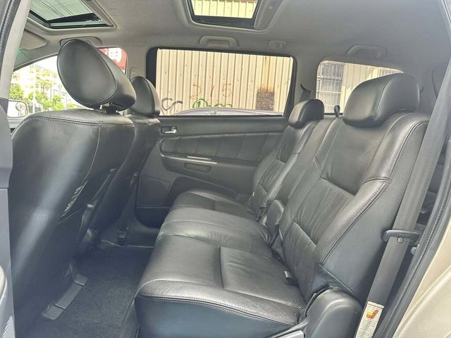 TOYOTA豐田 WISH  第7張相片