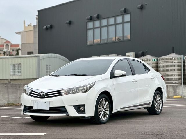 TOYOTA豐田 ALTIS  第1張相片
