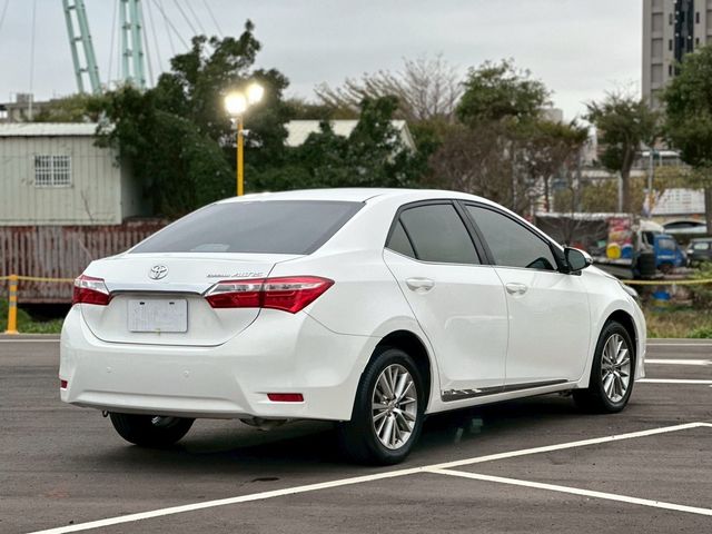 TOYOTA豐田 ALTIS  第2張相片