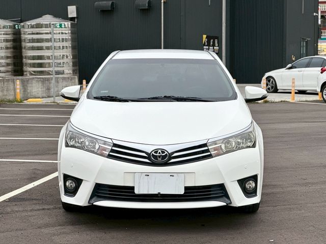 TOYOTA豐田 ALTIS  第3張相片